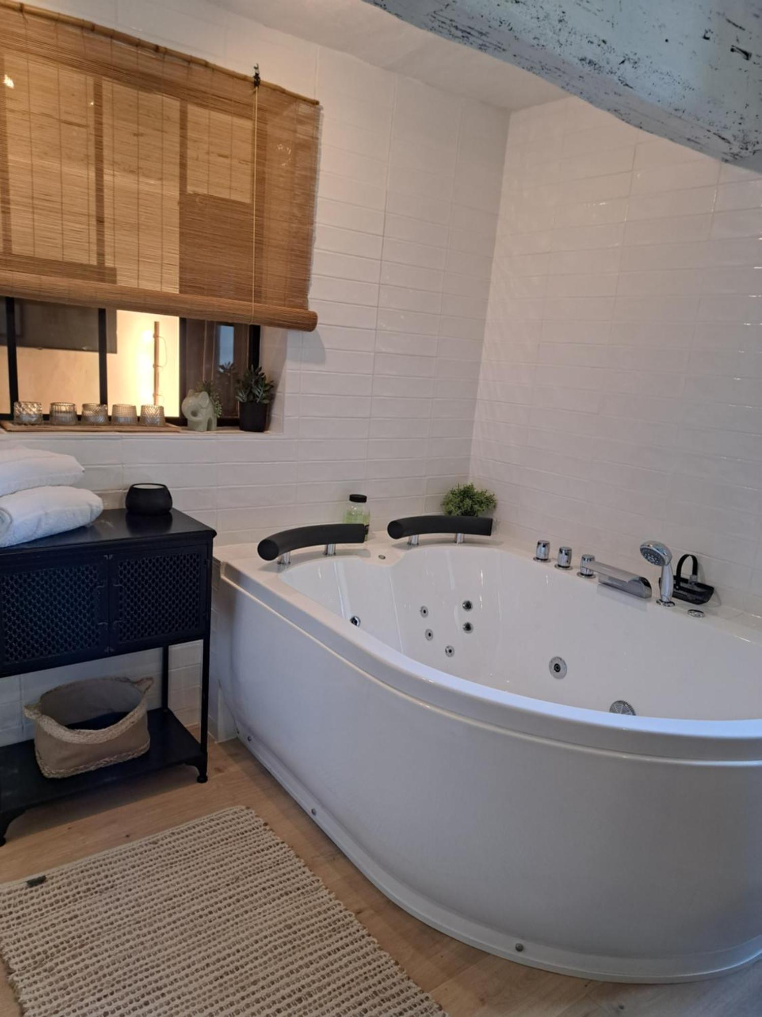 Hotel Le Cottage De Sophie Valernes Room photo