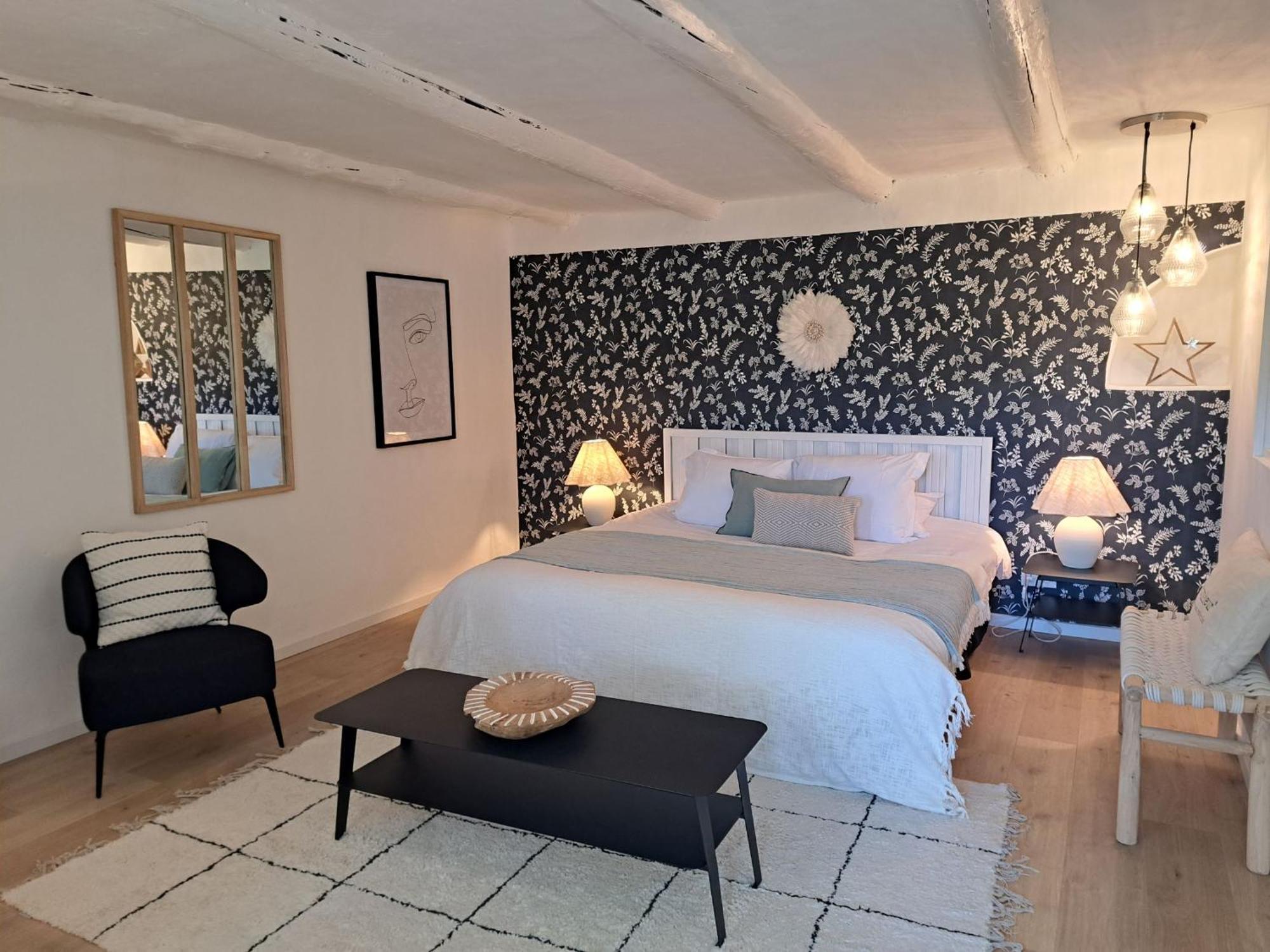 Hotel Le Cottage De Sophie Valernes Room photo